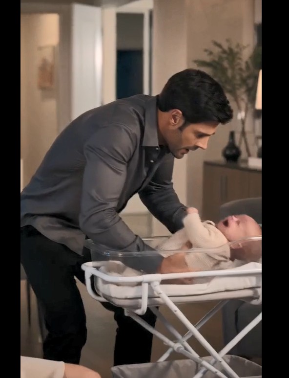 I came home early and found my wife unconscious on the sofa while my mother sat nearby, completely ignoring our newborn baby’s desperate cries and eating the meal my exhausted wife had been forced to prepare.