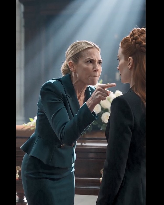 My Sister Slapped Me at My Mom's Funeral—Then the Lawyer Read Her Will