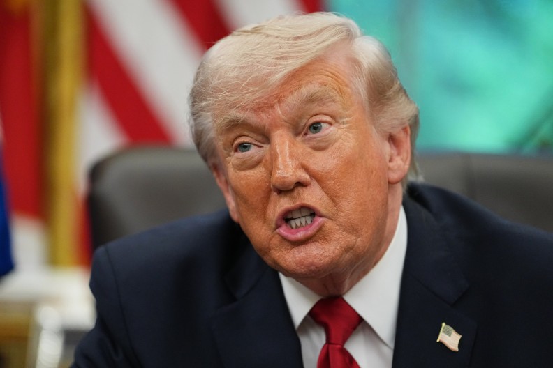 OMG: A Reflective Moment From Donald Trump in Washington .newss newss