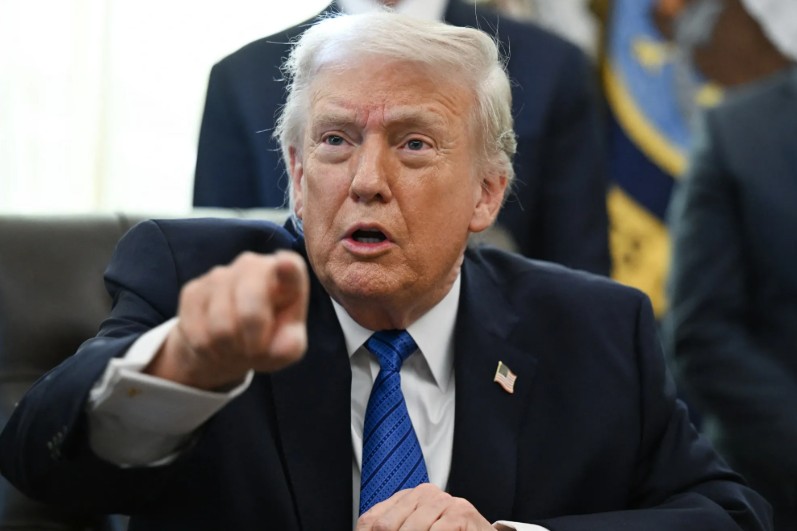 OMG: A Reflective Moment From Donald Trump in Washington .newss news1
