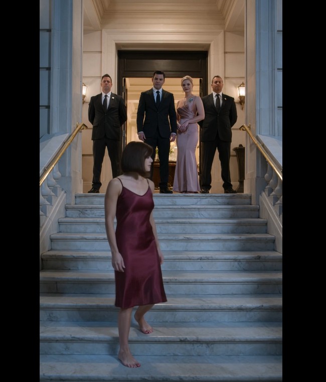 MY HUSBAND HAD ME ESCORTED OUT OF OUR LUXURY RESORT WHILE HIS MISTRESS RELAXED IN MY PENTHOUSE... BUT HE NEVER KNEW THE ENTIRE ESTATE BELONGED TO MY FAMILY.
