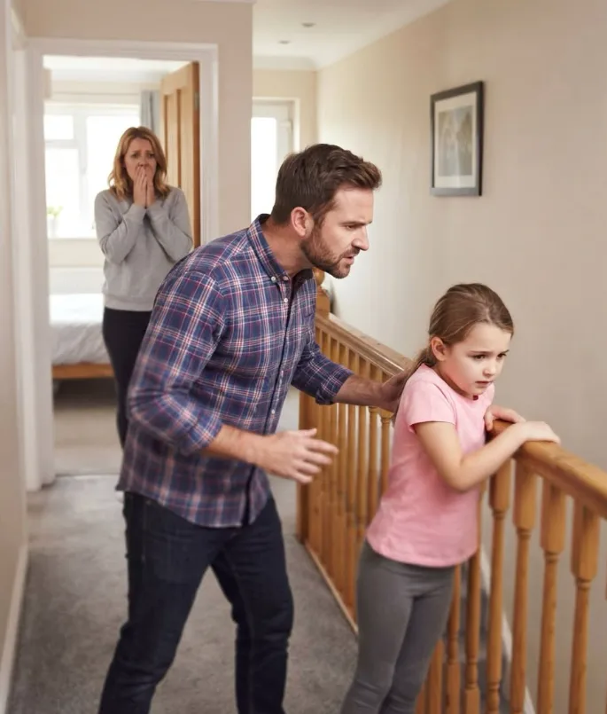 MY 7-YEAR-OLD DAUGHTER CAUGHT MY HUSBAND WITH MY SISTER IN OUR BED—HE THREW HER DOWN THE STAIRS AND TOLD HER TO LIE. BUT WHEN POLICE ARRIVED, I REVEALED THE ONE THING THEY NEVER KNEW I HAD…