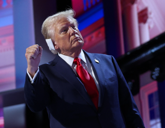 OMG Trump’s Quiet Moment in Washington: A Pause That Spoke Volumes hot...ee
