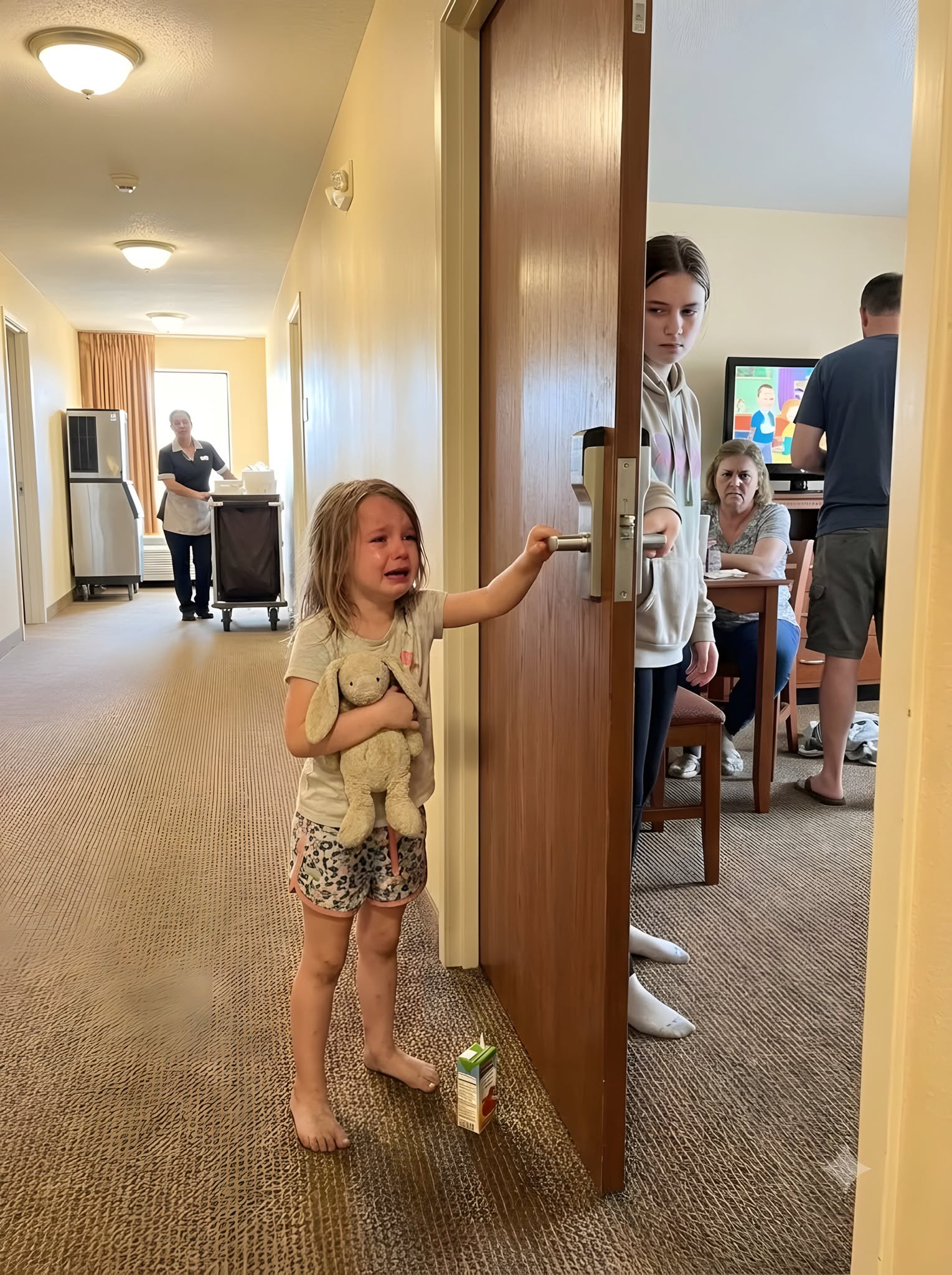 During a family vacation, my sister pushed my six-year-old daughter out of our hotel room and left her barefoot, crying in the hallway for three hours.