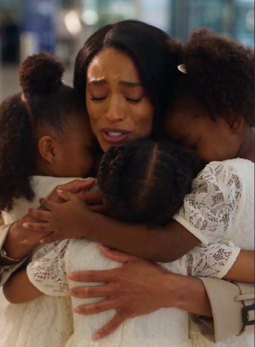 **My Billionaire Ex-Husband Sat Beside Me on a Flight Just to Humiliate Me—Then Three Little Girls Ran Out of a Limousine Calling Me "Mom"**
