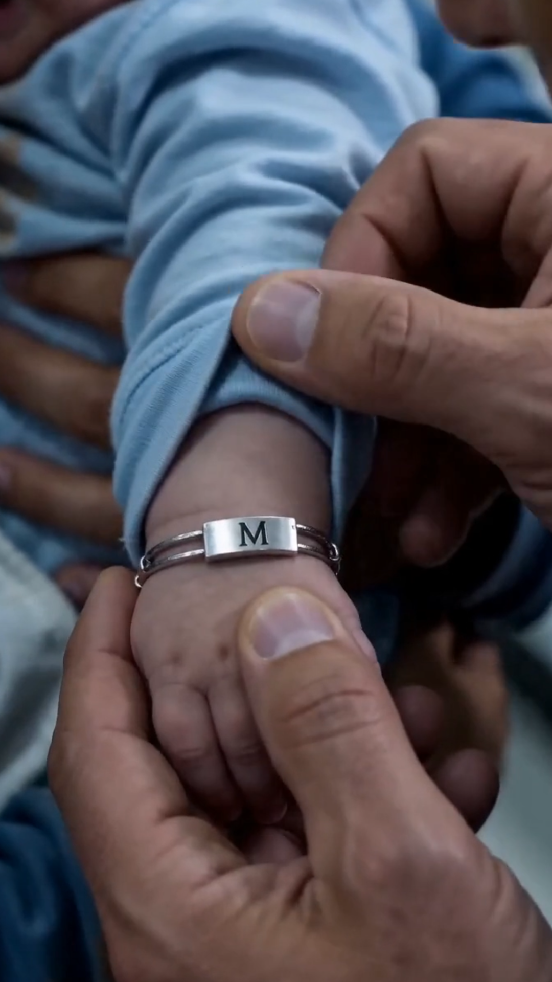 🎬 PARTE 2: «La pulsera»