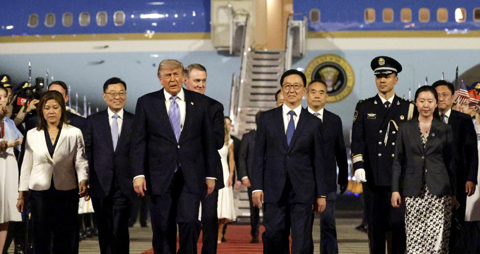 CHINA PANICS !! - Trump Drops BIG SURPRISE Minutes Before Landing in Beijing