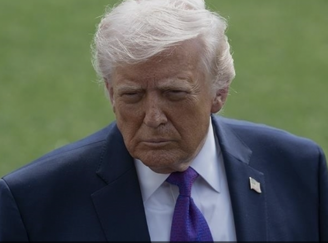 Breaking News: Trump Appears Alongside An Unexpected Figure... See More