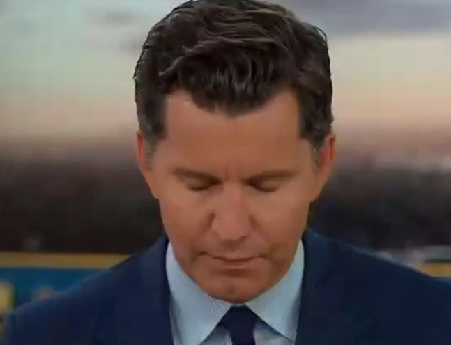 "BIG NEWS - Emotional Fox News Host Stops Live Show 'He Is Dead'"fggf