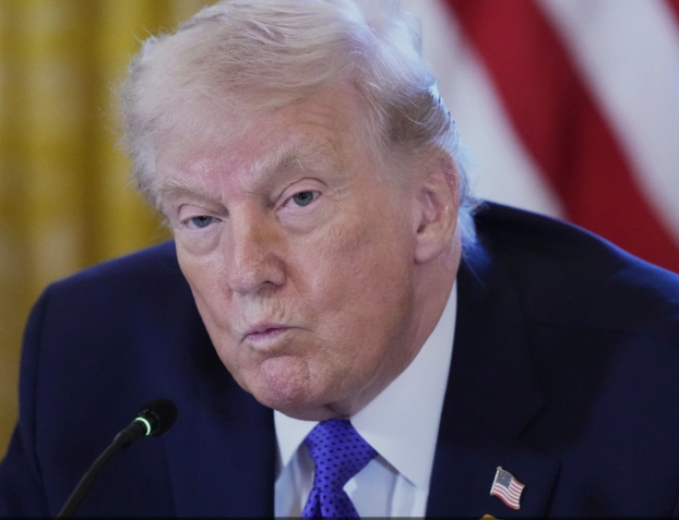 OMG Trump's Quiet Moment in Washington: A Paffuse That Spoke Volumes hot.hot.hottr