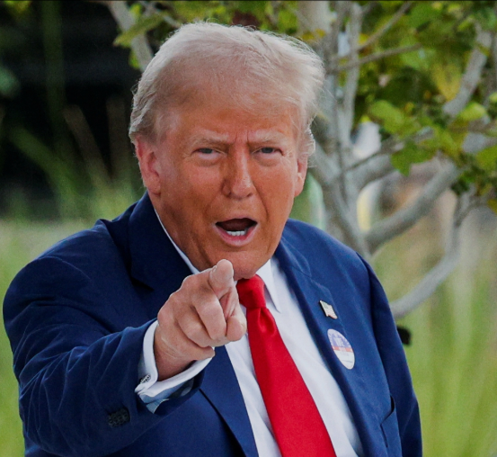 BREAKING NEWS - FOX NEWS CUTS LIVE FEED FOR EMERGENChhY TRUMP ANNOUNCEMENT!.tr