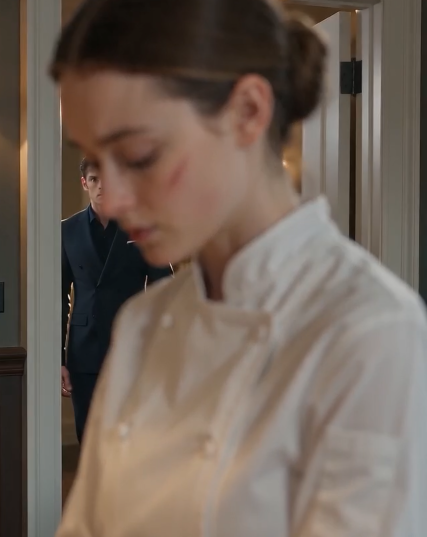 🍽️ The Young Chef Was Slapped in the Mansion Kitchen—Then a Tiny Mark on Her Neck Changed Everything