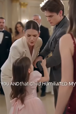 🥇 She Slapped a 5-Year-Old Girl at a Gala—Then an Unexpected Man Walked Through the Door