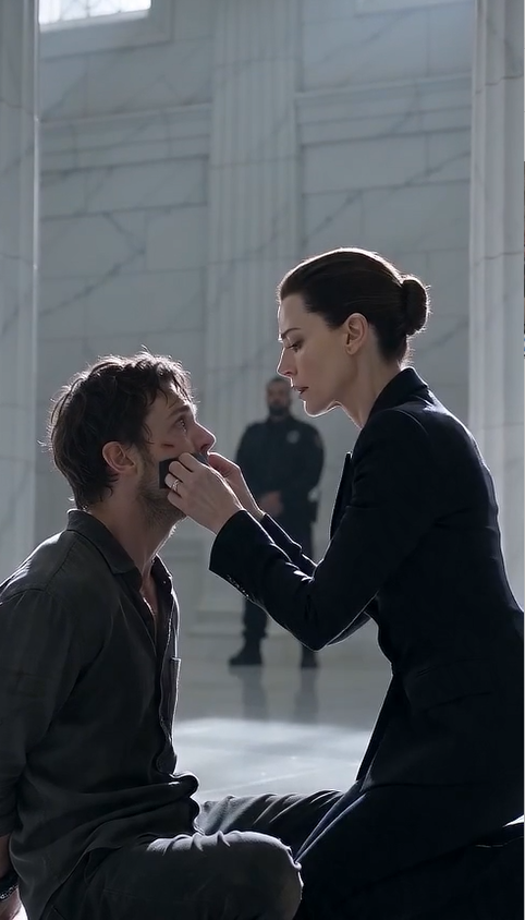 "THE WOMAN EVERYONE FEARED KNELT BESIDE THE PRISONER… THEN HE WHISPERED FIVE WORDS THAT SHOOK THE ENTIRE COURTROOM"