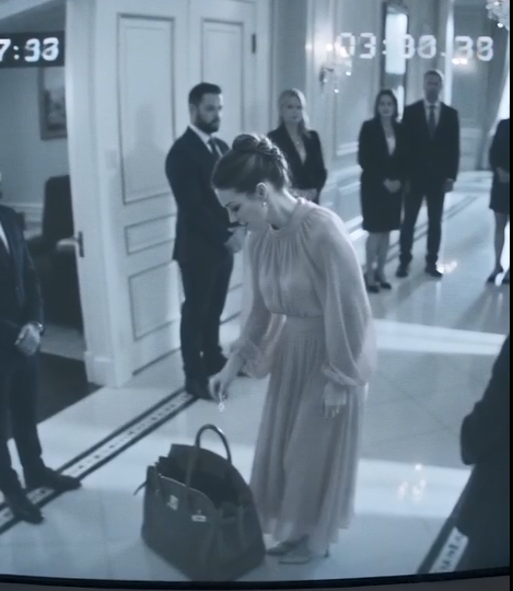 The silence in the grand foyer was so heavy it felt physical, pressing down on the marble floor like a physical weight. On the giant screen, the CCTV footage looped silently—a digital ghost showing Vanessa’s manicured fingers sliding the diamond necklace into Emily’s leather bag.