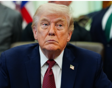OMG Trump’s Quiet Moment in Washington: A Pause That Spoke Volumes hot..d.