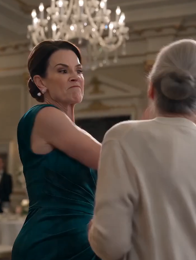 THE GROOM’S MOTHER SLAPPED A “POOR” WOMAN AT THE WEDDING… THEN DISCOVERED SHE OWNED THE HOTEL