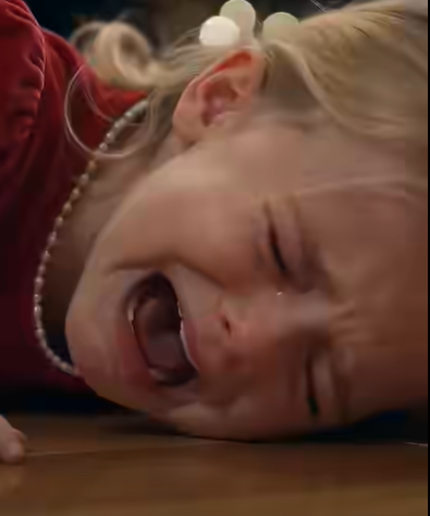 🥇 My Dad Shoved My 9-Year-Old Daughter Off Her Christmas Chair... Four Words Later, He Turned White