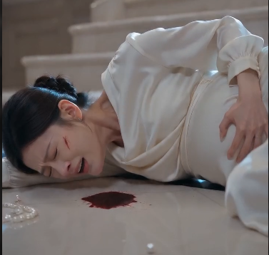 They Chose the Mistress Over the Pregnant Wife—Then a Family Secret Destroyed Their Empire