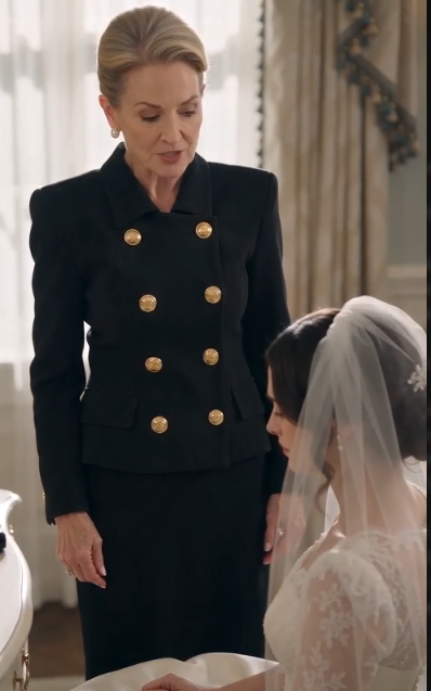 She Mocked The Bride’s Vintage Wedding Dress As Cheap Rags, But When She Tore The Lining, The Hidden Message Revealed A Secret She Buried Long Ago.