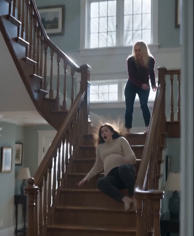The pregnant woman tumbled down the stairs. But the attacker was the one who cried. The fall on the grand staircase "You ruined my life!"