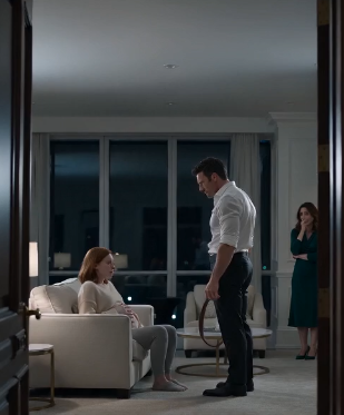 He Raised a Belt at His Pregnant Wife—He Turned Pale When the Detective Walked Through the Door