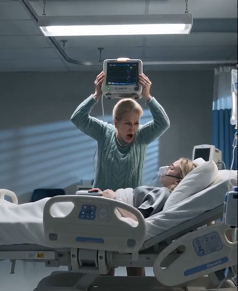 """""""My Mom Smashed a Blood Pressure Monitor Into My Head Over My $250K Savings—But When I Pressed One Button From My Hospital Bed, My Entire Family Learned the Camera Had Been Watching Everything.g..