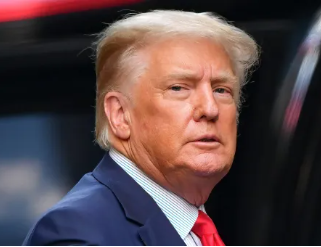 Trump’s Quiet Moment in Washington: A Pause That Spoke Volumes omg