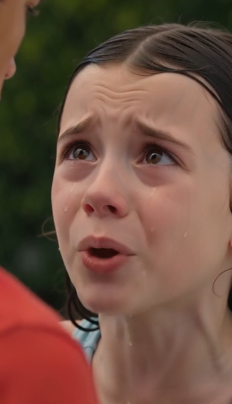 She Sobbed Into Her Brother’s Hand And Reminded Everyone That She Tried To Save Him First