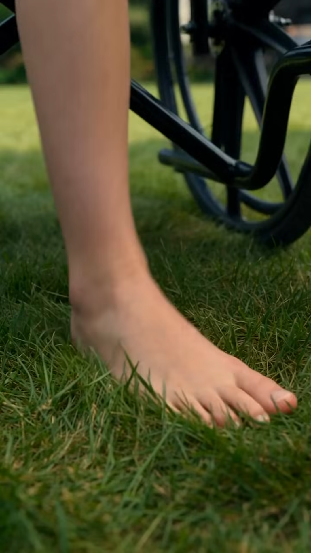 “She Couldn’t Walk for Three Years—Until One Boy Took Her Back to the Grass”