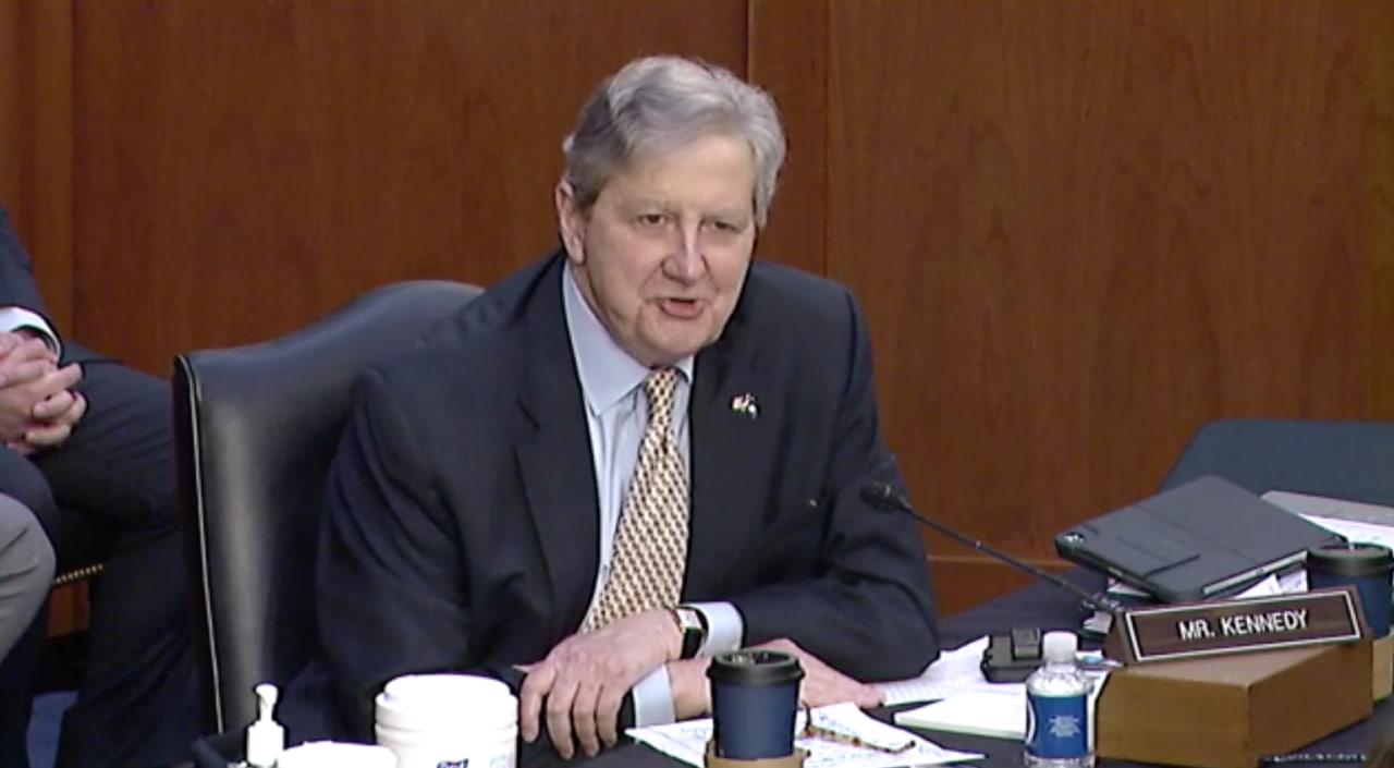 BREAKING: US Senate unanimously BANS all Senators from Getting it if the federal government is shutdown