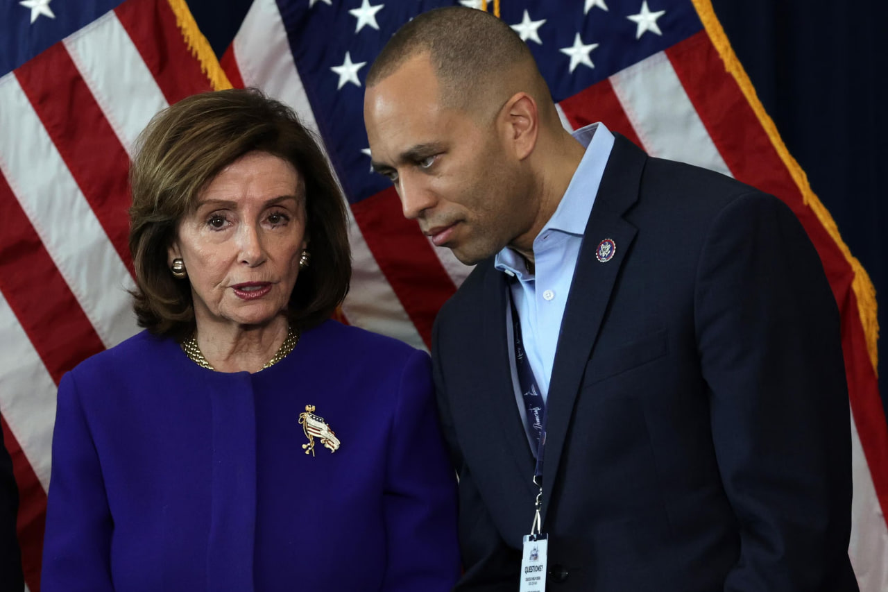 Election Landslide — Hakeem Jeffries CRUSHED