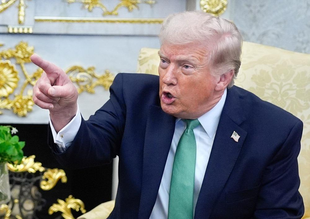 TRUMP HIT WITH A NEW POLITICAL WARNING — THE BIGGEST THREAT COULD BE COMING FROM INSIDE THE GOP
