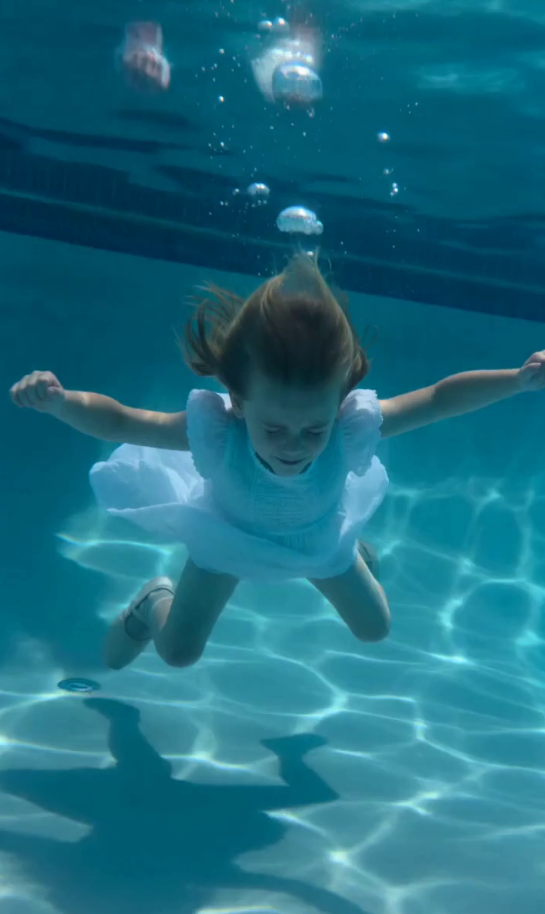 "A Stepmother Tried To Drown A Little Girl For Her Inheritance… Then The Father Heard The Recording