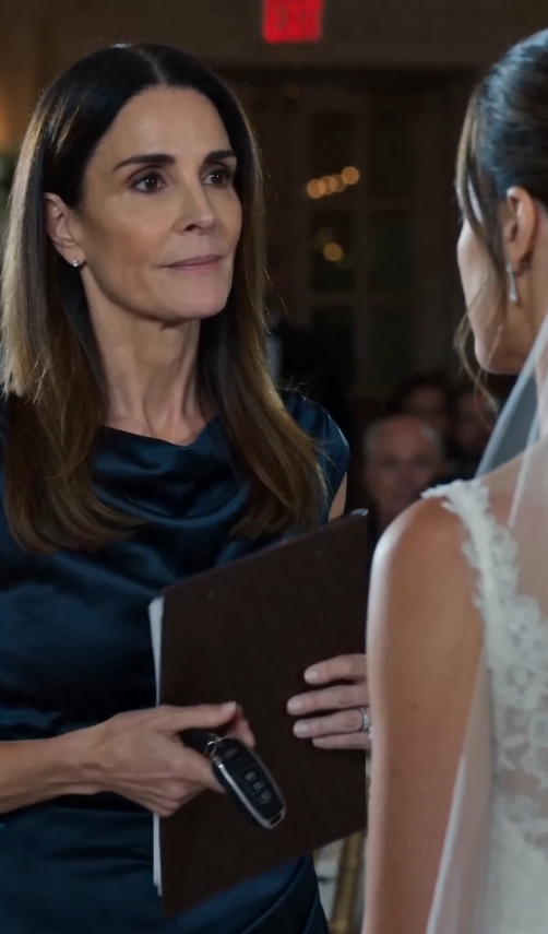 LE REGALÉ UN CONDOMINIO A MI HERMANA EN SU BODA… Y SE BURLÓ DE MÍ FRENTE A TODOS