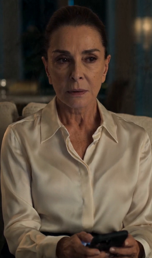 MI SUEGRA ME OBSERVABA EN SILENCIO TODOS LOS DÍAS… HASTA QUE LE DI UNA BOFETADA Y DESCUBRÍ EL SECRETO QUE CAMBIÓ MI VIDA