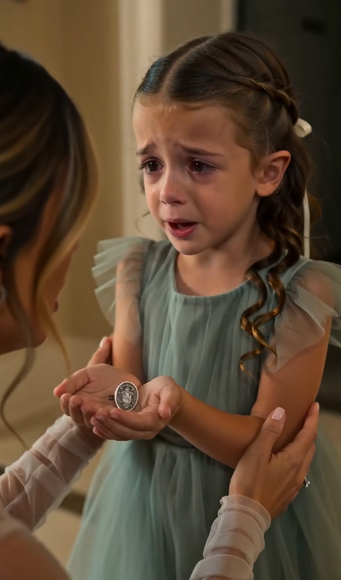 Una Niña Detuvo a la Novia Antes de Entrar al Altar… y le Entregó el Gemelo de su Padre, Muerto Hacía Ocho Años