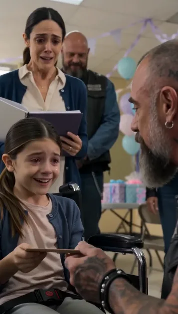 EL MOTERO QUE LLEVÓ UN ATAÚD INFANTIL AL OCTAVO CUMPLEAÑOS DE MI HIJA… HASTA QUE LA TAPA SE ABRIÓ Y TODOS DESCUBRIERON LO QUE SU CLUB HABÍA CONSTRUIDO EN SECRETO