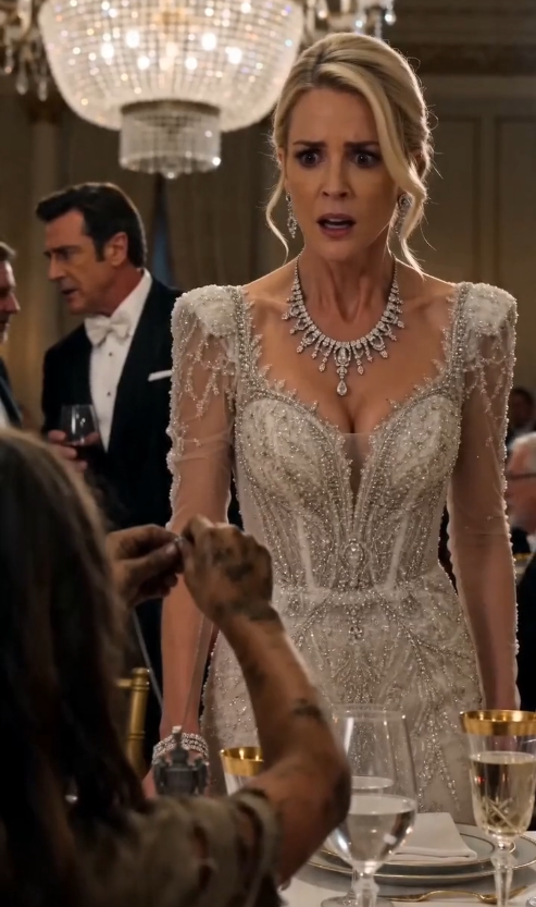 La pulsera en la cena