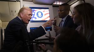 Air Force One, a Question, and the Story That Took Off Online