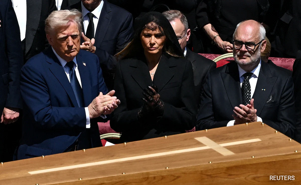Why Melania Trump Refused To Remove Her Black Gloves At The Pope’s Funeral