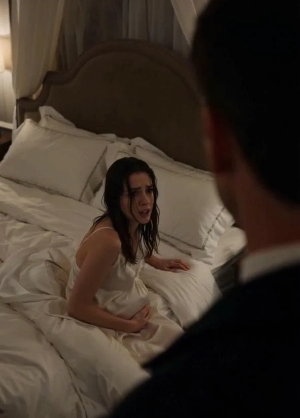 I Came Home Early and Found My Pregnant Wife Bleeding in the Dark—Then She Whispered, “Your Mother Brought the Doctor”