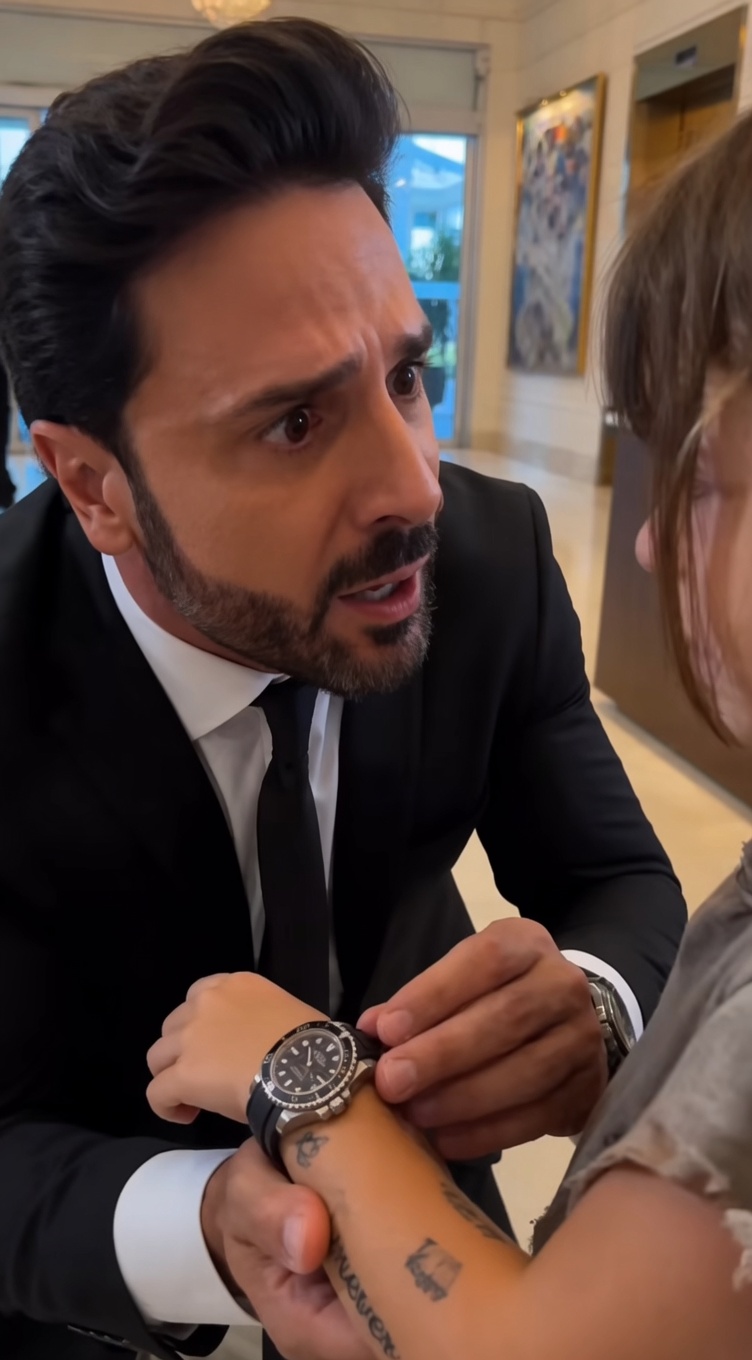MÁSCARAS DE OPULENCIA: LA HUELLA DEL TIEMPO EN SU MUÑECA – PARTE 2 🏨