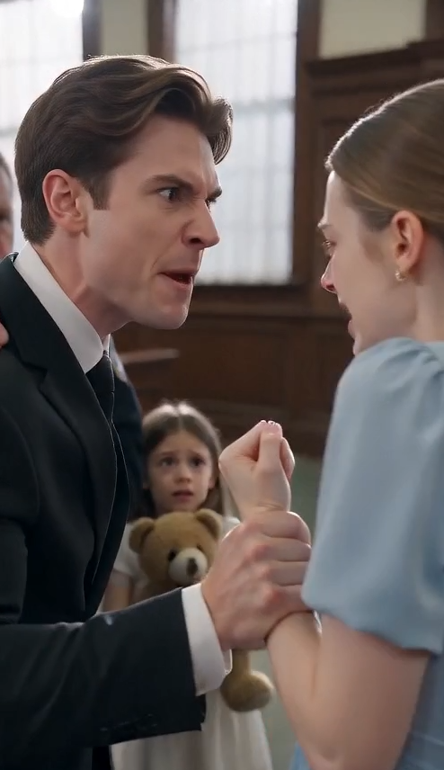 A husband humiliated his 8-month-pregnant wife in divorce court — until their daughter’s teddy bear exposed his plan.