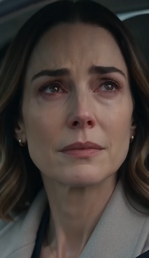 An ex-husband humiliated his ex-wife in front of his new family — until he turned around and saw the house he came to claim was gone.