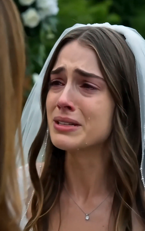 “The groom’s father handed the wrong letter at the wedding… and the bride’s mother knew every word.”