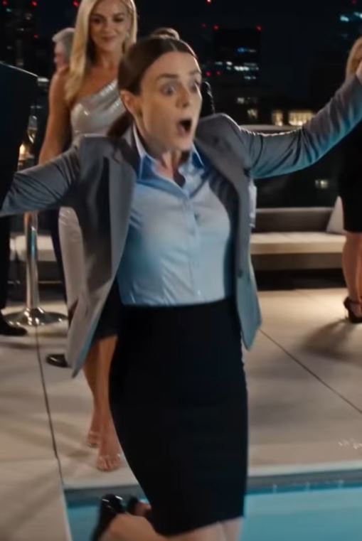 Claire thought drenching the intern was a harmless power move, until every executive’s phone rang with an urgent notice from Reed Capital.