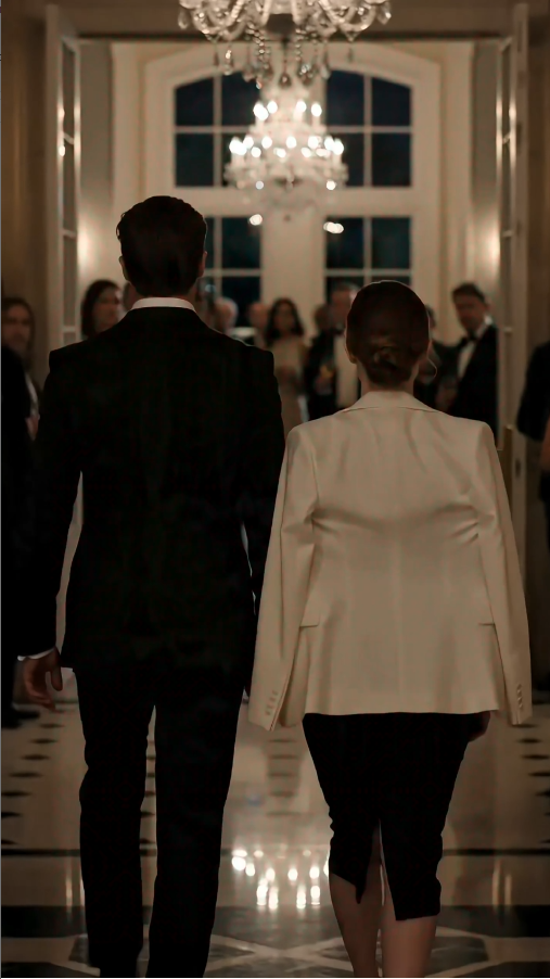 "Everyone laughed when she held up the quiet woman’s coat—then the richest man in the room took it from her hands".