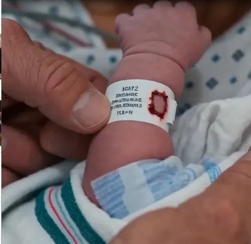 Darlene violently pulls the newborn from Gianna’s arms and thrusts the estate-transfer papers onto her hospital blanket. Gianna reaches desperately for her crying baby while Travis blocks her.