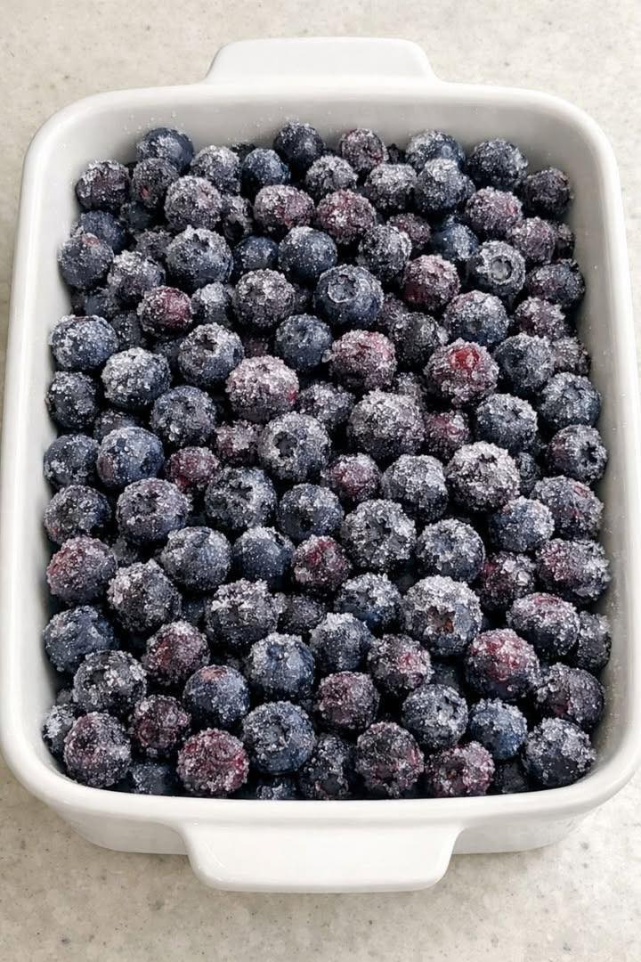 Blueberry Cobbler Dump Cake – The Easiest 4-Ingredient Dessert Your Family Will Beg For Again and Again
